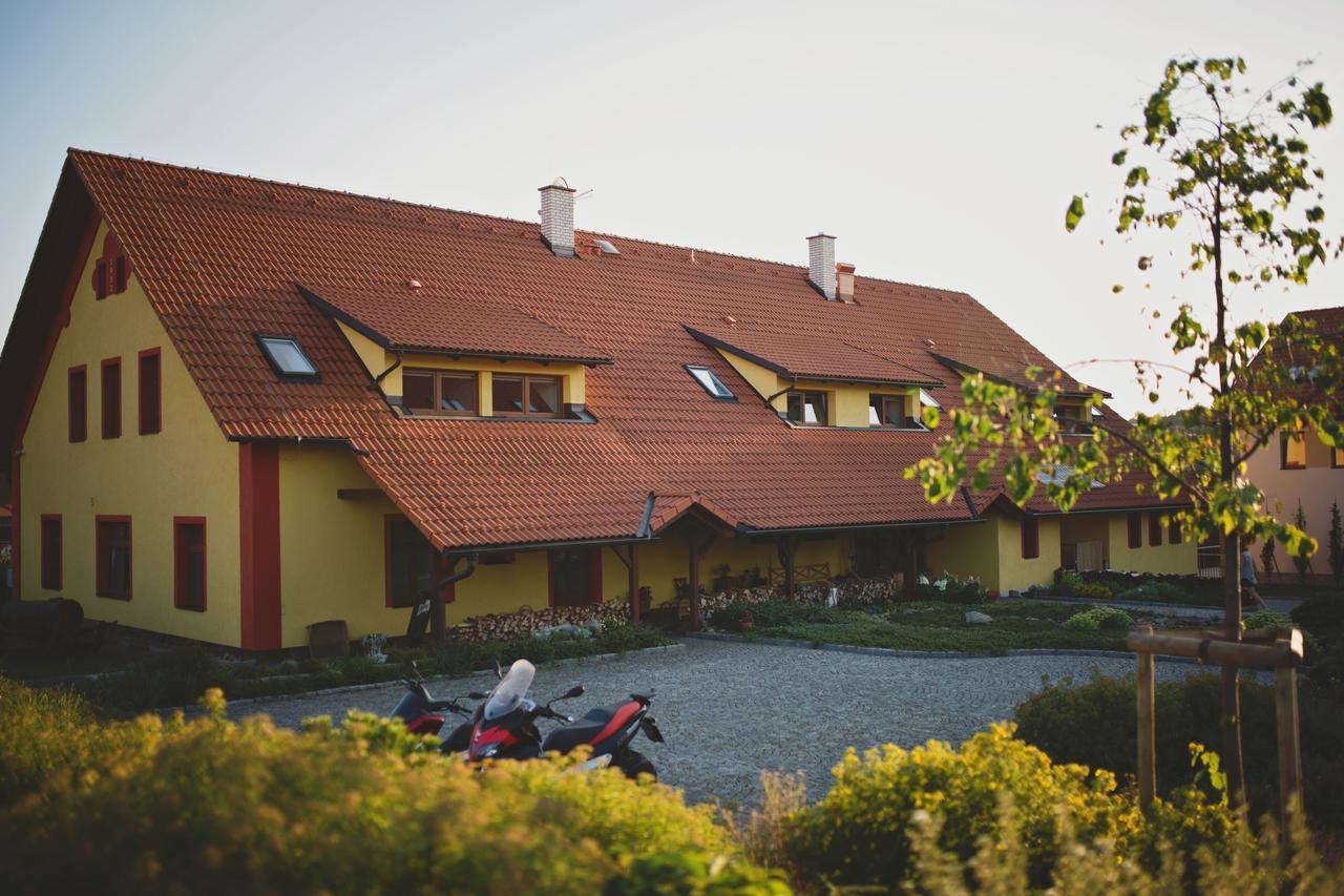 Statek česká lípa Myslovice Klatovy Exterior foto
